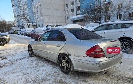 Mercedes-Benz E-Класс, 2002 год, 600 000 рублей, 5 фотография