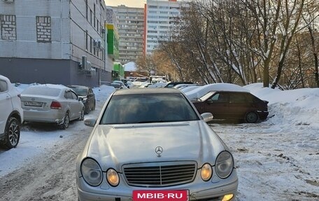 Mercedes-Benz E-Класс, 2002 год, 600 000 рублей, 3 фотография