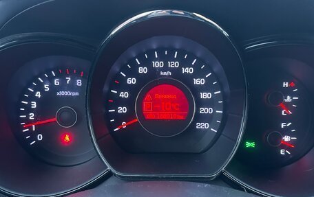 KIA Rio III рестайлинг, 2013 год, 950 000 рублей, 15 фотография