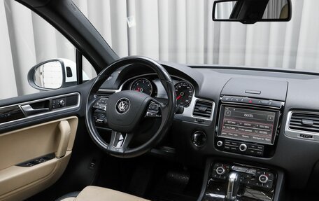 Volkswagen Touareg III, 2015 год, 3 790 000 рублей, 7 фотография
