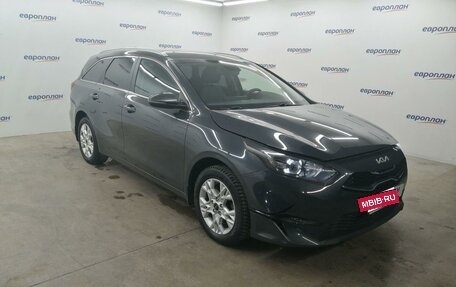 KIA cee'd III, 2022 год, 2 400 000 рублей, 2 фотография