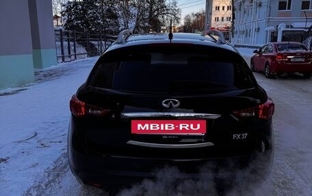 Infiniti FX II, 2012 год, 1 999 999 рублей, 10 фотография