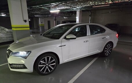 Skoda Superb III рестайлинг, 2025 год, 4 490 000 рублей, 3 фотография