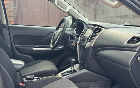 Mitsubishi L200 IV рестайлинг, 2021 год, 3 150 000 рублей, 9 фотография