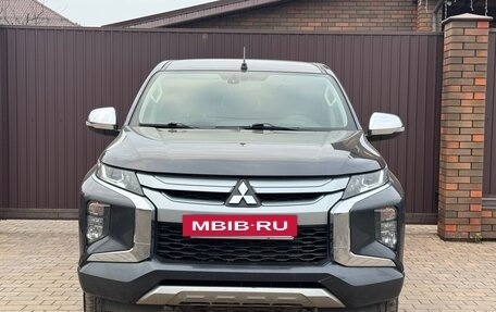 Mitsubishi L200 IV рестайлинг, 2021 год, 3 150 000 рублей, 3 фотография