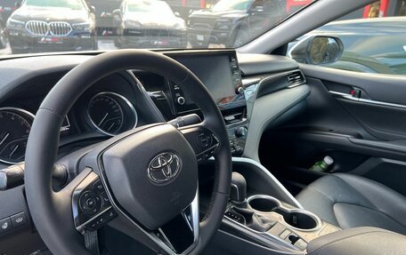 Toyota Camry, 2021 год, 2 700 000 рублей, 4 фотография