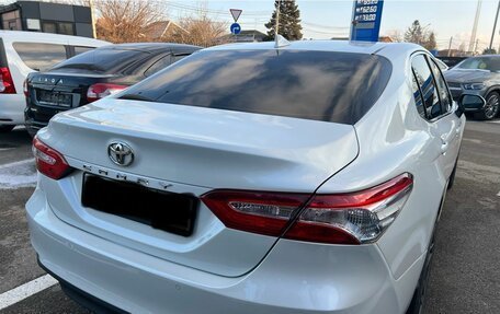 Toyota Camry, 2021 год, 2 700 000 рублей, 2 фотография