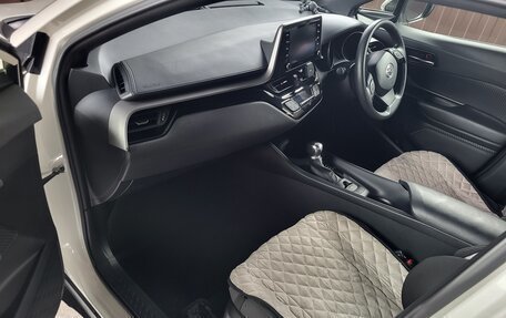 Toyota C-HR I рестайлинг, 2020 год, 1 850 000 рублей, 12 фотография