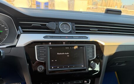 Volkswagen Passat B8 рестайлинг, 2016 год, 1 700 000 рублей, 23 фотография