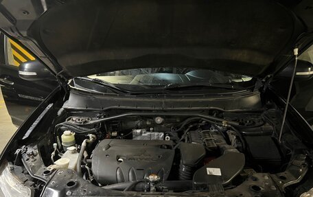 Mitsubishi Outlander III рестайлинг 3, 2011 год, 1 100 000 рублей, 6 фотография