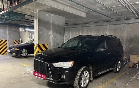 Mitsubishi Outlander III рестайлинг 3, 2011 год, 1 100 000 рублей, 3 фотография