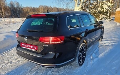 Volkswagen Passat B8 рестайлинг, 2019 год, 3 000 000 рублей, 4 фотография