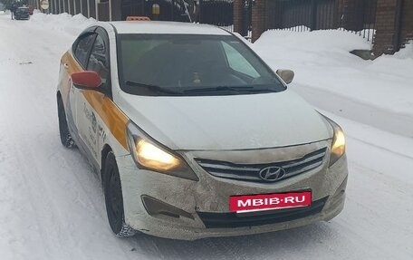 Hyundai Solaris II рестайлинг, 2016 год, 550 000 рублей, 2 фотография