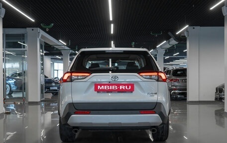 Toyota RAV4, 2025 год, 4 200 000 рублей, 6 фотография