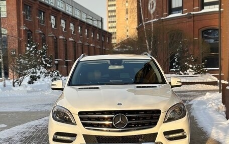 Mercedes-Benz M-Класс, 2012 год, 3 290 000 рублей, 2 фотография