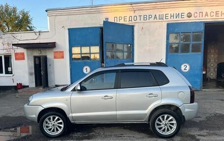Hyundai Tucson III, 2004 год, 663 000 рублей, 4 фотография