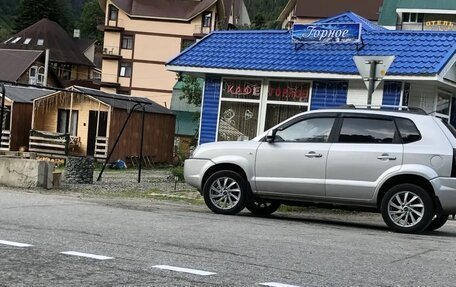 Hyundai Tucson III, 2004 год, 663 000 рублей, 2 фотография