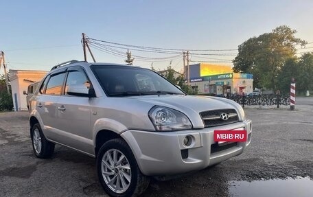 Hyundai Tucson III, 2004 год, 663 000 рублей, 3 фотография
