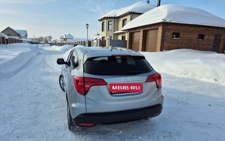 Honda Vezel, 2018 год, 1 690 000 рублей, 3 фотография