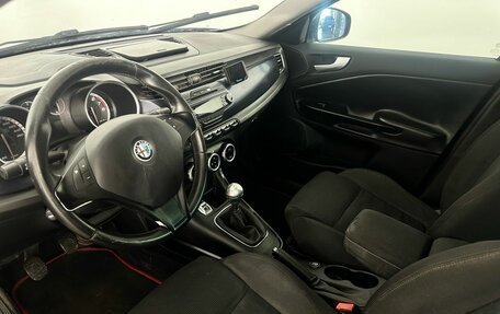 Alfa Romeo Giulietta, 2011 год, 850 000 рублей, 9 фотография