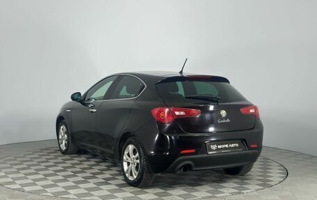 Alfa Romeo Giulietta, 2011 год, 850 000 рублей, 7 фотография