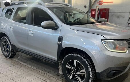 Renault Duster, 2022 год, 1 850 000 рублей, 2 фотография