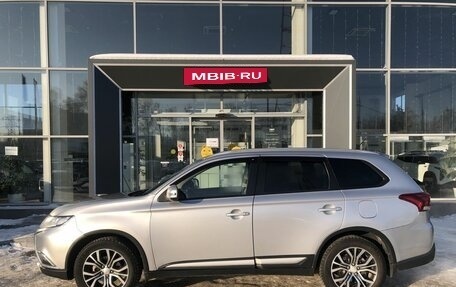 Mitsubishi Outlander III рестайлинг 3, 2015 год, 1 638 000 рублей, 8 фотография