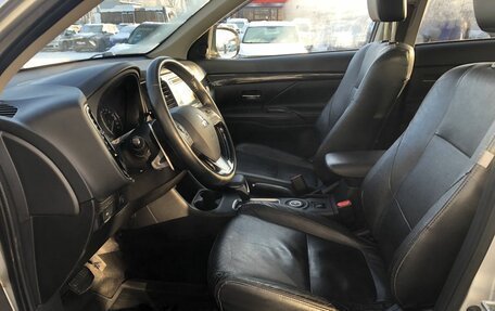 Mitsubishi Outlander III рестайлинг 3, 2015 год, 1 638 000 рублей, 9 фотография