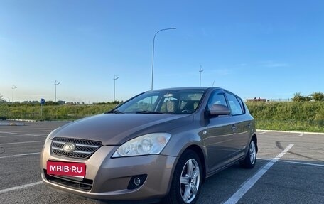 KIA cee'd I рестайлинг, 2009 год, 700 000 рублей, 1 фотография