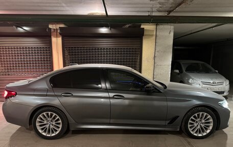 BMW 5 серия, 2020 год, 3 390 000 рублей, 2 фотография