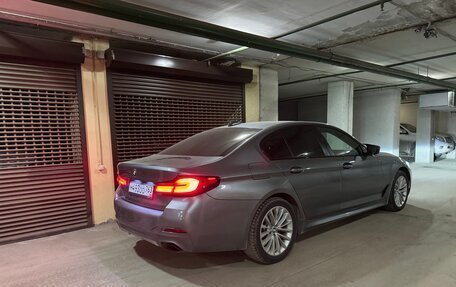 BMW 5 серия, 2020 год, 3 390 000 рублей, 3 фотография