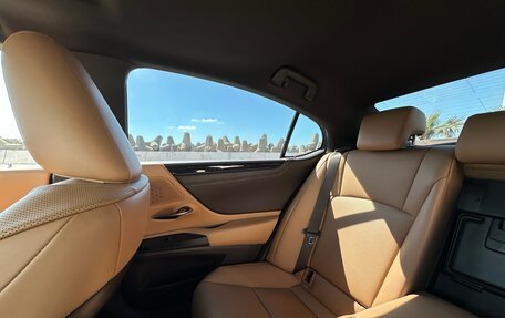 Lexus ES VII, 2020 год, 2 950 000 рублей, 20 фотография