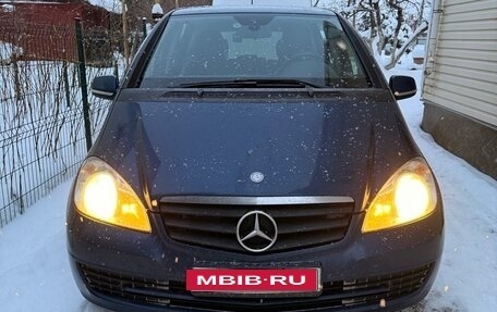 Mercedes-Benz A-Класс, 2012 год, 750 000 рублей, 1 фотография