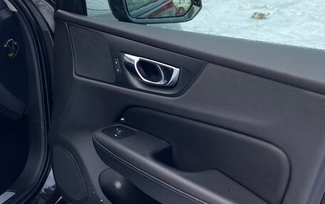 Volvo V60 Cross Country II, 2019 год, 3 600 000 рублей, 10 фотография