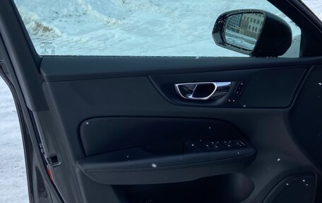 Volvo V60 Cross Country II, 2019 год, 3 600 000 рублей, 17 фотография