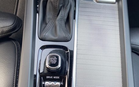 Volvo V60 Cross Country II, 2019 год, 3 600 000 рублей, 19 фотография