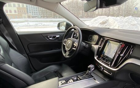 Volvo V60 Cross Country II, 2019 год, 3 600 000 рублей, 20 фотография