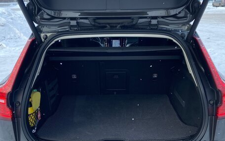 Volvo V60 Cross Country II, 2019 год, 3 600 000 рублей, 27 фотография