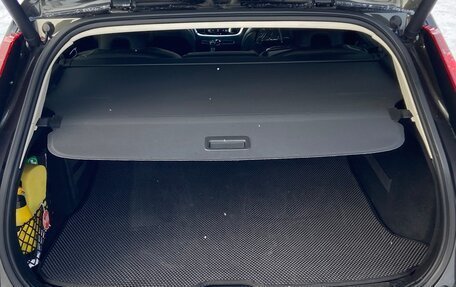 Volvo V60 Cross Country II, 2019 год, 3 600 000 рублей, 28 фотография