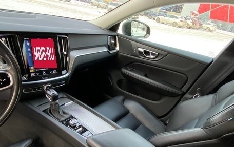 Volvo V60 Cross Country II, 2019 год, 3 600 000 рублей, 23 фотография