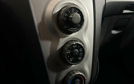 Toyota Yaris III рестайлинг, 2008 год, 437 000 рублей, 13 фотография