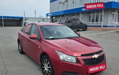Chevrolet Cruze II, 2010 год, 660 000 рублей, 3 фотография