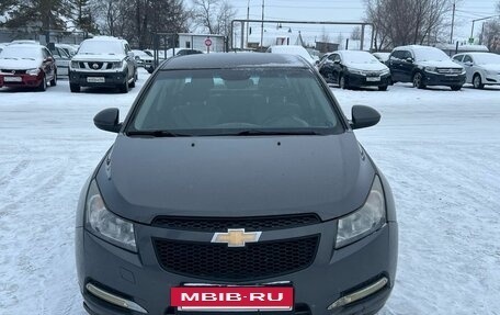 Chevrolet Cruze II, 2011 год, 699 000 рублей, 3 фотография