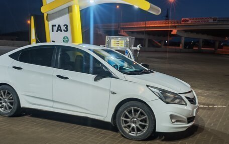 Hyundai Solaris II рестайлинг, 2014 год, 600 000 рублей, 4 фотография