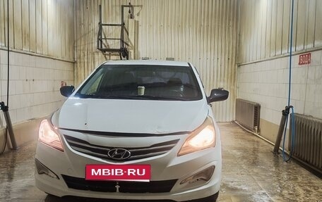 Hyundai Solaris II рестайлинг, 2014 год, 600 000 рублей, 3 фотография