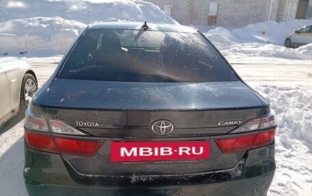 Toyota Camry, 2017 год, 2 400 000 рублей, 10 фотография