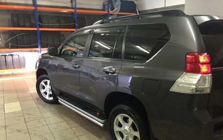 Toyota Land Cruiser Prado 150 рестайлинг 2, 2012 год, 2 200 000 рублей, 11 фотография
