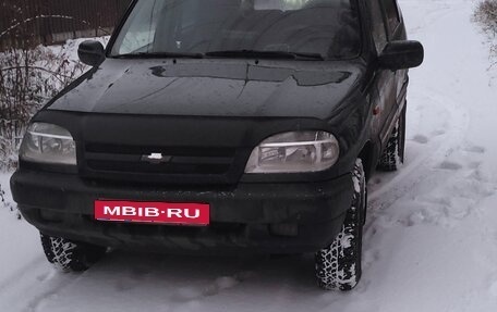 Chevrolet Niva I рестайлинг, 2003 год, 450 000 рублей, 1 фотография