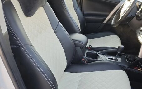 Toyota RAV4, 2019 год, 2 999 999 рублей, 10 фотография