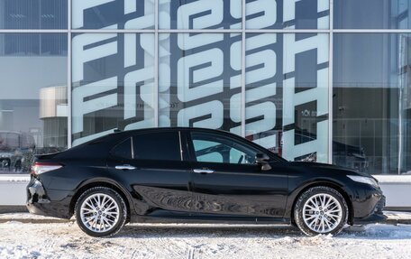 Toyota Camry, 2018 год, 2 310 000 рублей, 5 фотография